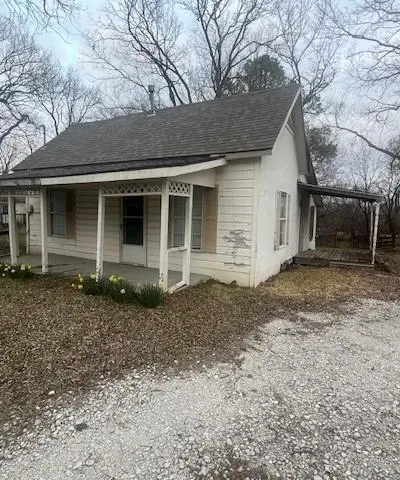 311 S Jernigan Street, Bells TX 75414 - Photo 2