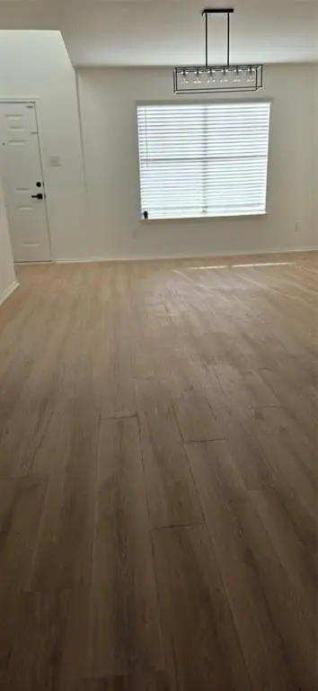 5948 Wisdom Creek Drive, Dallas TX 75249 - Photo 3