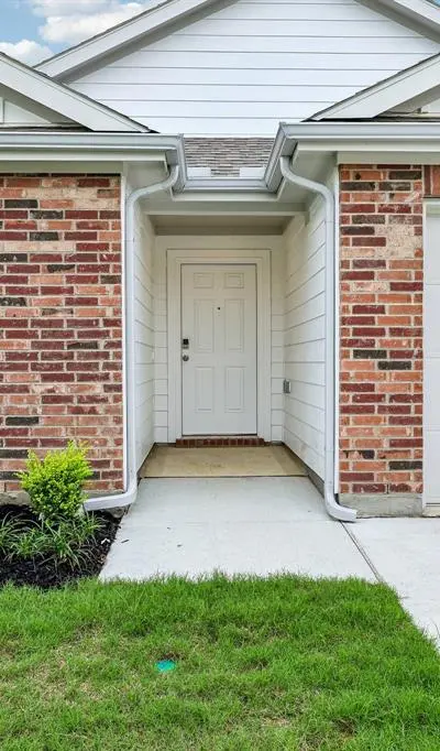 3587 Bronze Oak Terrace, Dallas TX 75253 - Photo 3