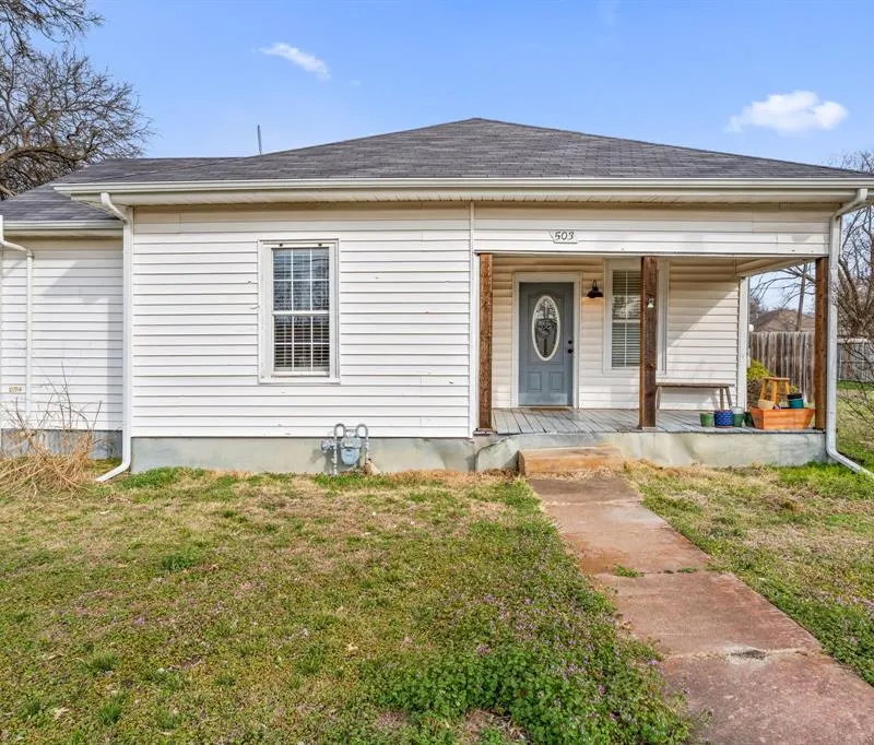 503 N Pearl Street, Trenton TX 75490