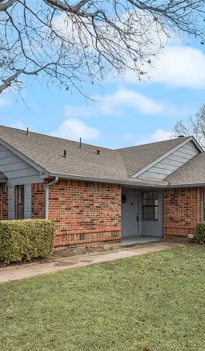 1362 Southridge Drive, Lancaster TX 75146 - Photo 2