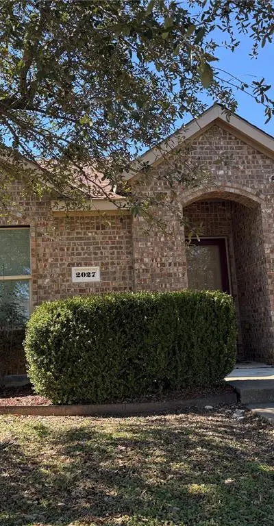 2027 Fair Weather Drive, Lancaster TX 75146