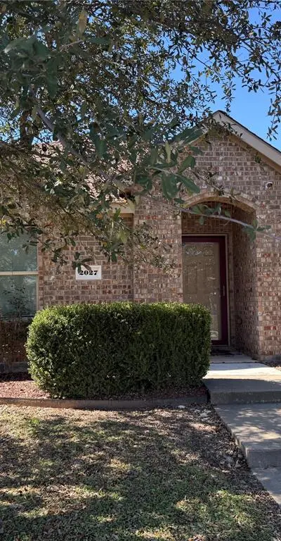 2027 Fair Weather Drive, Lancaster TX 75146 - Photo 2