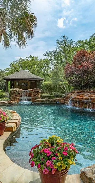 625 Estates Drive, Copper Canyon TX 75077 - Photo 2