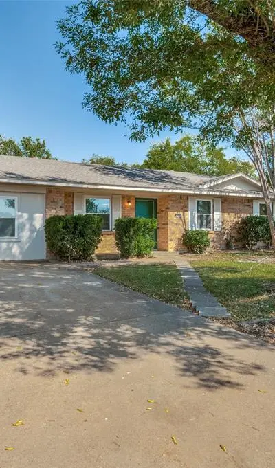 735 Middale Road, Duncanville TX 75116