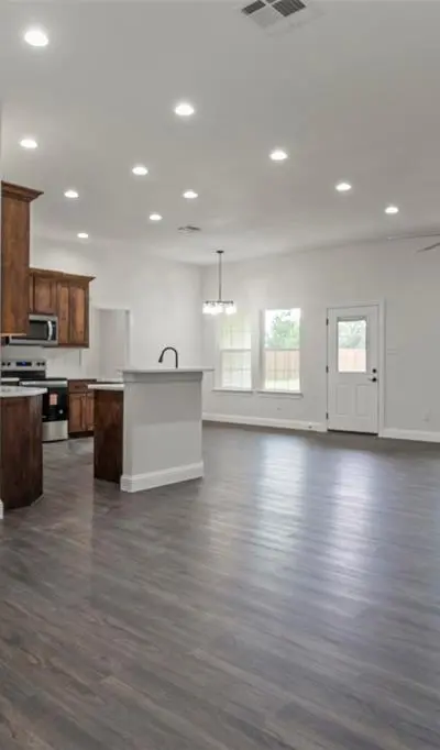 905 W Cardinal Street, Ector TX 75439 - Photo 4