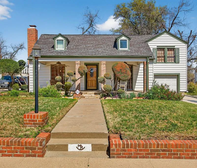 2525 Goldenrod Avenue, Fort Worth TX 76111