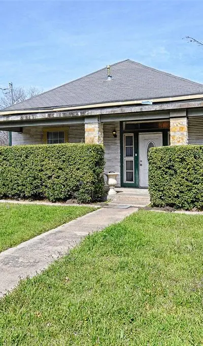 2457 Glenfield Avenue, Dallas TX 75233