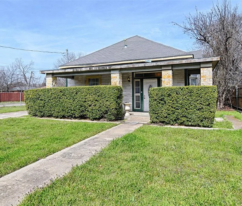 2457 Glenfield Avenue, Dallas TX 75233