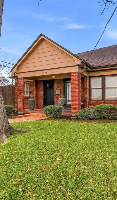 5326 Bradford Drive, Dallas TX 75235 - Photo 3