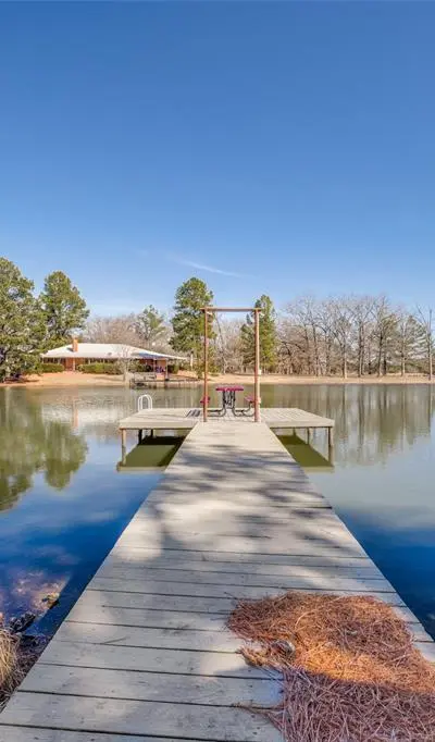 2101 County Road 2716, Honey Grove TX 75446