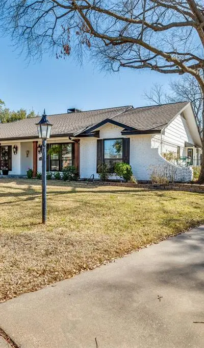 1710 N Dickerson, Pantego TX 76013