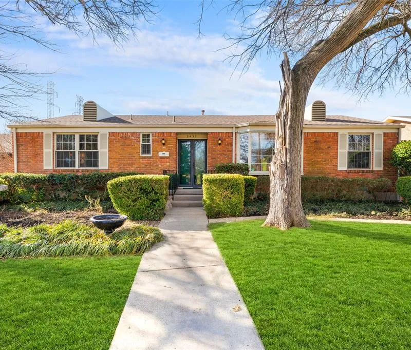 3432 Mapleleaf Lane, Dallas TX 75233