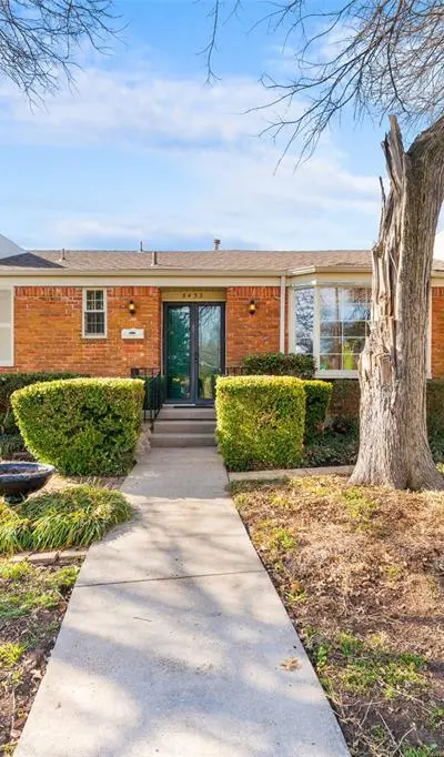 3432 Mapleleaf Lane, Dallas TX 75233 - Photo 2