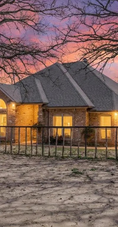 19901 S Highway 281, Lipan TX 76462