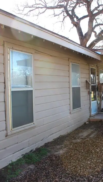 403 Mockingbird Lane, Chico TX 76431 - Photo 3