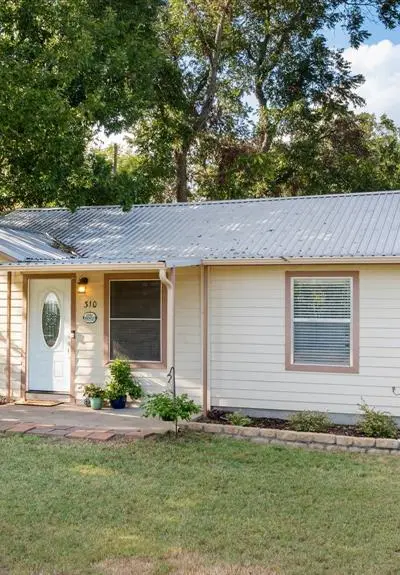 310 W 6th Street, Tolar TX 76476 - Photo 2