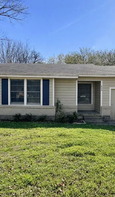 809 Crescent Street, Denton TX 76201