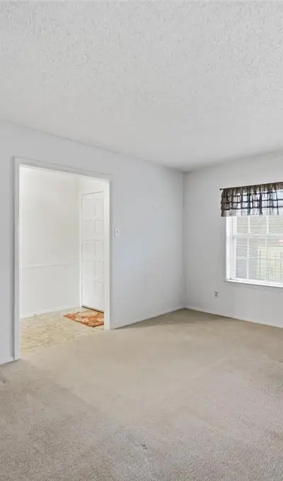 2903 Ashbury Drive, Arlington TX 76015 - Photo 2