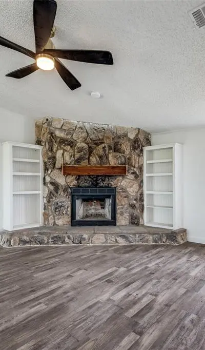 140 Terri Drive, Collinsville TX 76233 - Photo 3