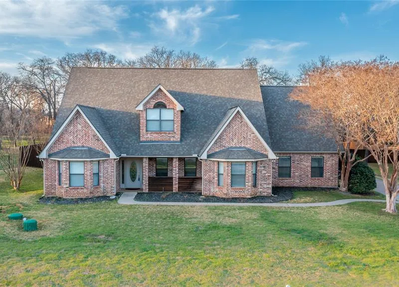 250 Timberleaf Drive, Double Oak TX 75077