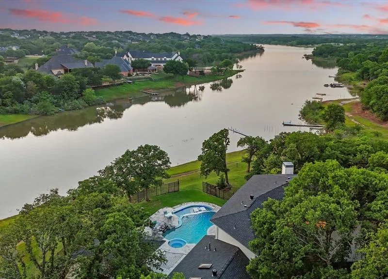772 Lakewood Court, Highland Village TX 75077