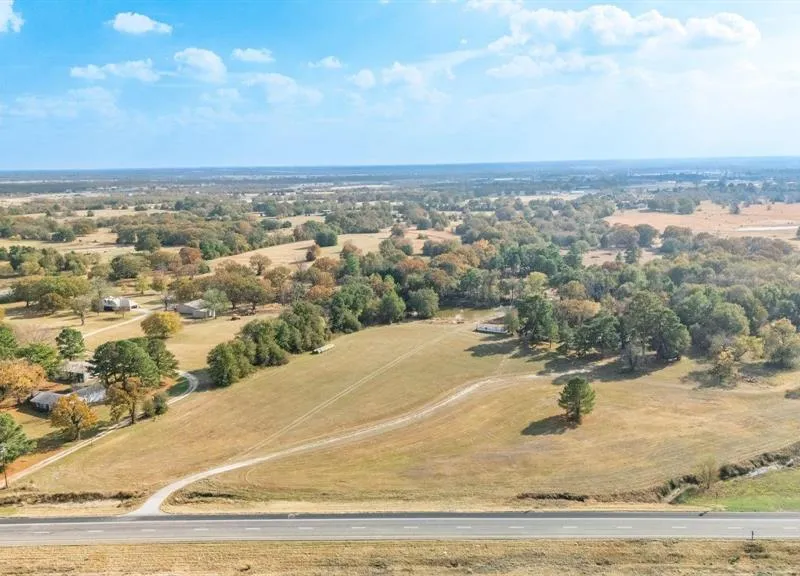 1207 State HWY 24, Campbell TX 75422