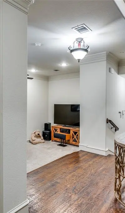 4045 Winsor Drive, Farmers Branch TX 75244 - Photo 3