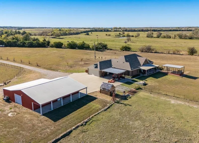 3794 County Road 1089, Celeste TX 75423