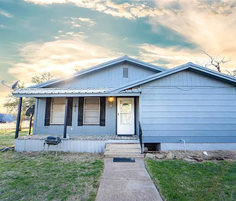 901 S Miller Street, Breckenridge TX 76424
