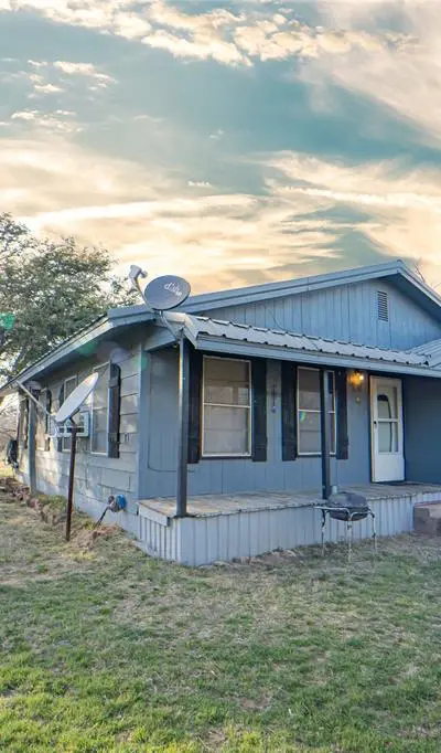 901 S Miller Street, Breckenridge TX 76424 - Photo 2