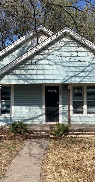 110 S Hubbard Street, Alvord TX 76225