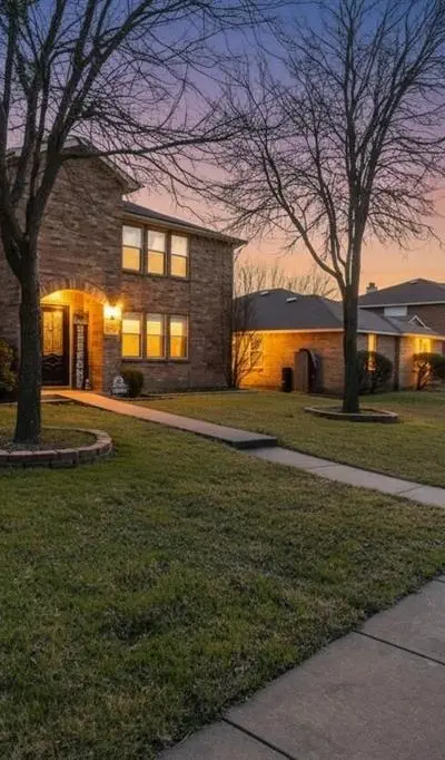 1512 Golden Grass Drive, Lancaster TX 75134