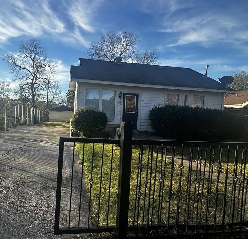 3114 Jerome Street, Dallas TX 75223