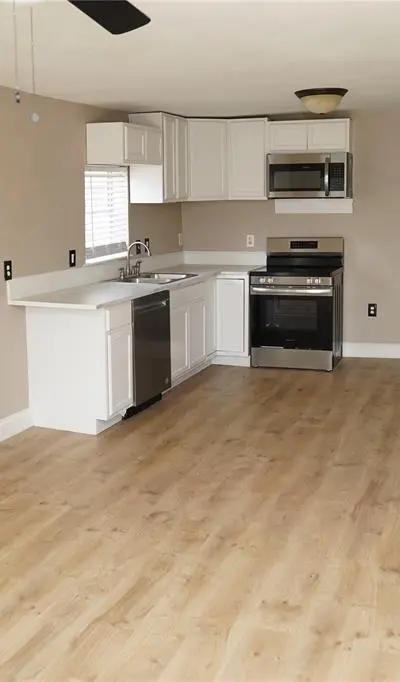 515 Taylor Street, Arlington TX 76011 - Photo 3