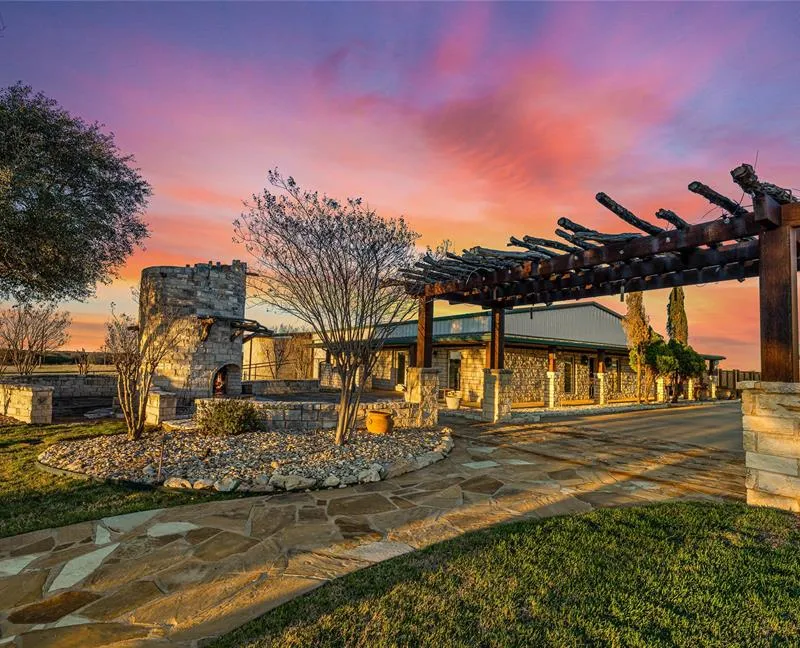 2820 Talbert Ranch Road, China Spring TX 76633