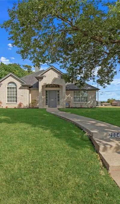 2004 Cedar Crest Boulevard, Dallas TX 75203 - Photo 2