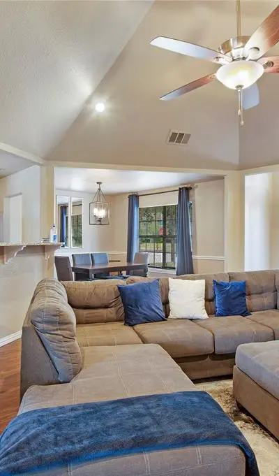 2004 Cedar Crest Boulevard, Dallas TX 75203 - Photo 4