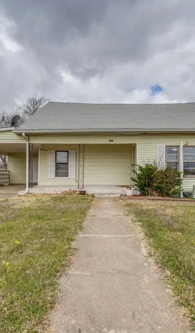 308 N Bois D Arc Street, Savoy TX 75479