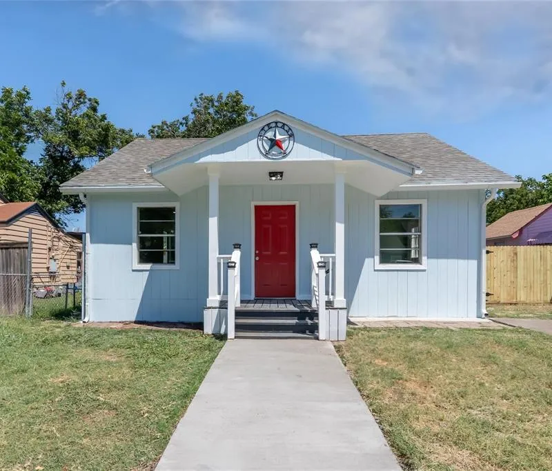1506 Hickory Street, Grand Prairie TX 75050