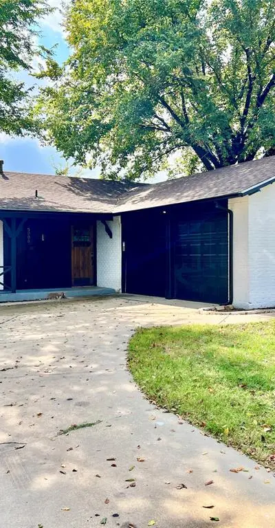 5008 Queen Ann Drive, Forest Hill TX 76119