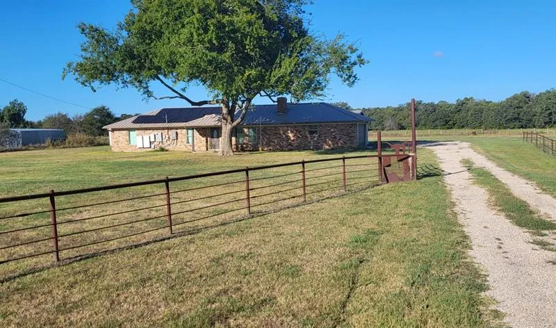 4396 S Farm Road 275 S, Cumby TX 75433