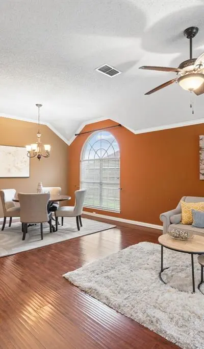 2676 Bent Tree Drive, Hurst TX 76054