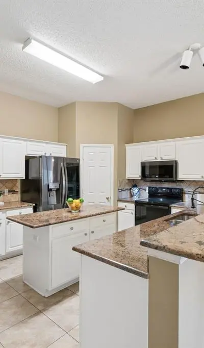2676 Bent Tree Drive, Hurst TX 76054 - Photo 2