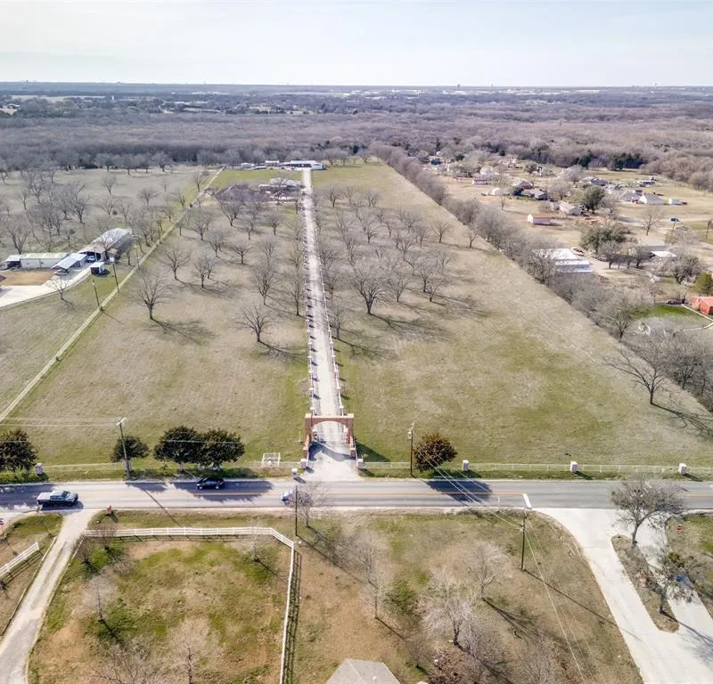 2020 S Bridgefarmer Road, Lowry Crossing TX 75069