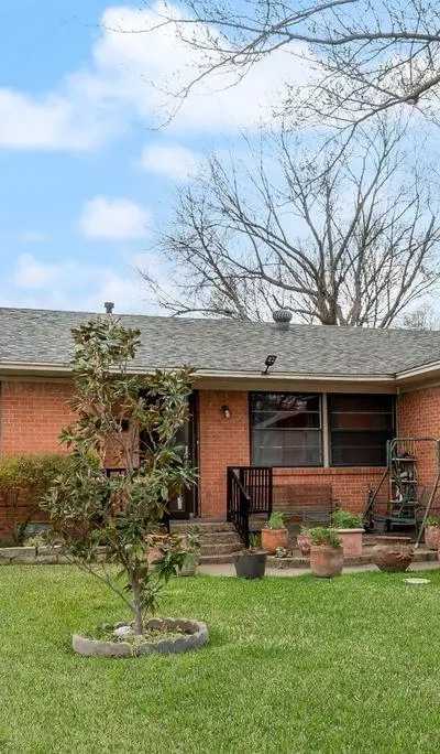 106 W Vista Drive, Garland TX 75041 - Photo 2