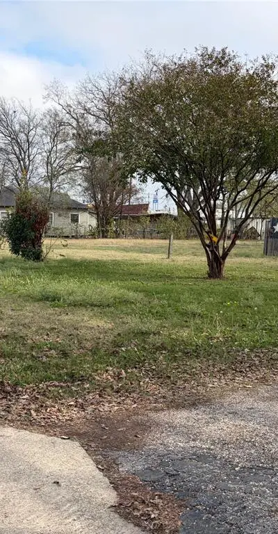 320 & 330 E Belt Line Road, Wilmer TX 75172 - Photo 2