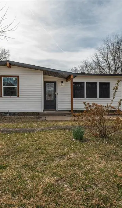 800 E Tucker Boulevard, Arlington TX 76010