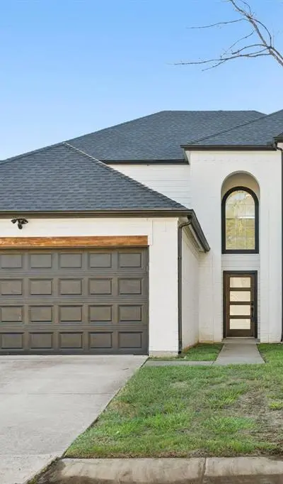 808 Lake Bridge Drive, Lake Dallas TX 75065