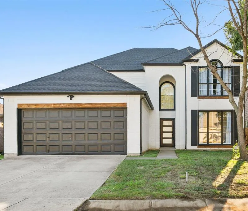 808 Lake Bridge Drive, Lake Dallas TX 75065